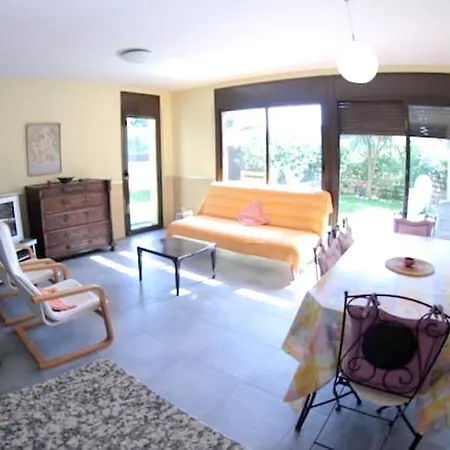 דירה With 3 Bedrooms In With Shared Pool *