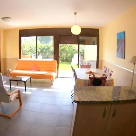 With 3 Bedrooms In With Shared Pool *