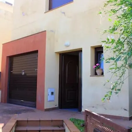 With 3 Bedrooms In With Shared Pool * L' Escala